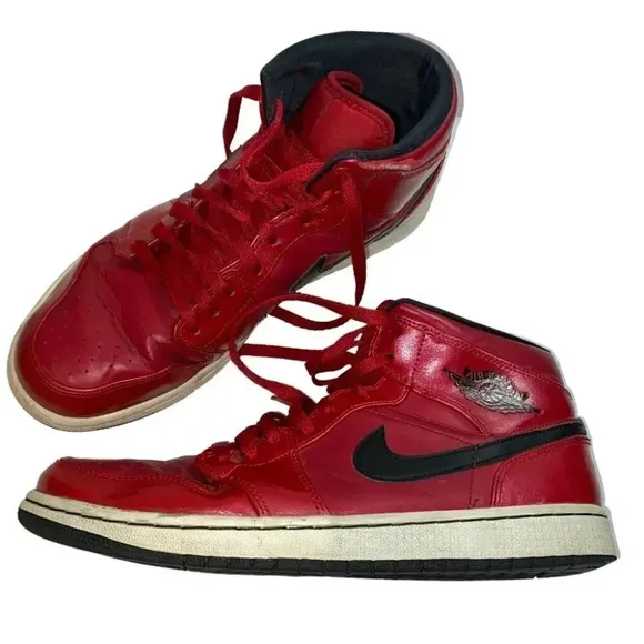 Nike 10 Air Jordan 1 Retro‎ high top red &amp; black leather basketball sneakers
