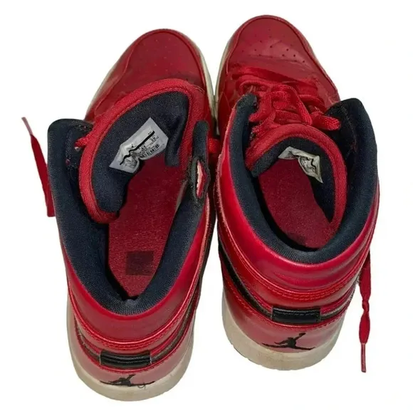 Nike 10 Air Jordan 1 Retro‎ high top red &amp; black leather basketball sneakers