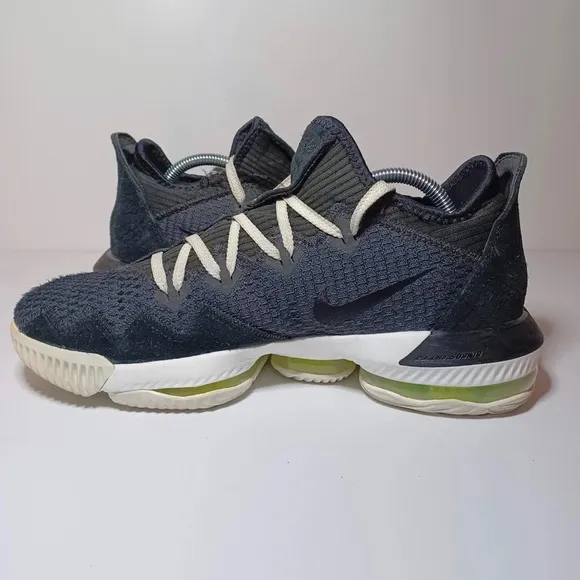 Nike Air (C12668-004) Lebron 16 Low Mens 10 Black Sneakers Basketball (285 Box32