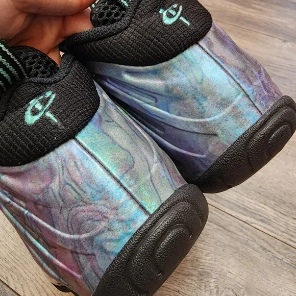 NIKE Air Foamposite One Abalone Basketball Sneakers
