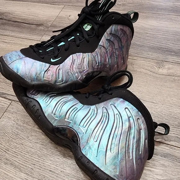 NIKE Air Foamposite One Abalone Basketball Sneakers