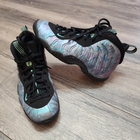 NIKE Air Foamposite One Abalone Basketball Sneakers
