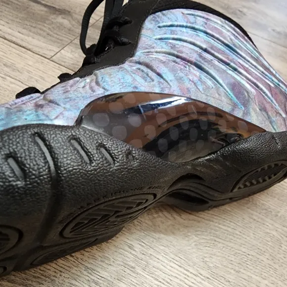 NIKE Air Foamposite One Abalone Basketball Sneakers