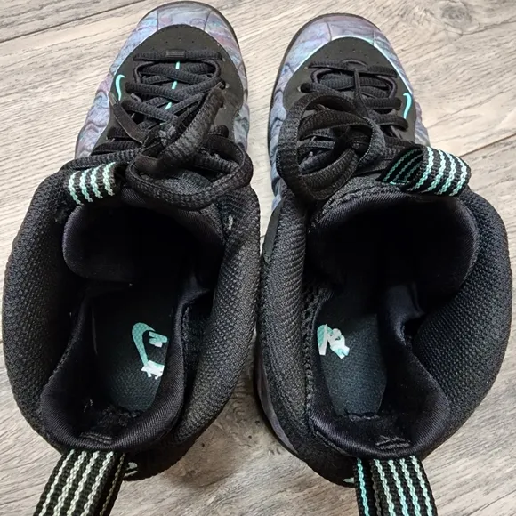 NIKE Air Foamposite One Abalone Basketball Sneakers