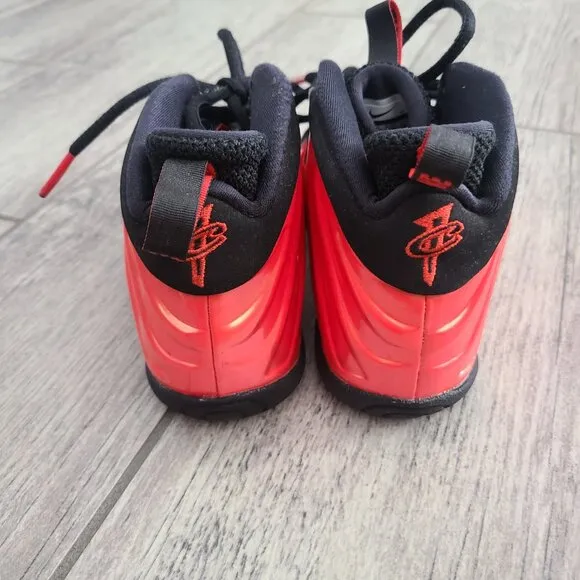 Nike Air Foamposite One Habanero Red boys lace up ankle sneakers size 12