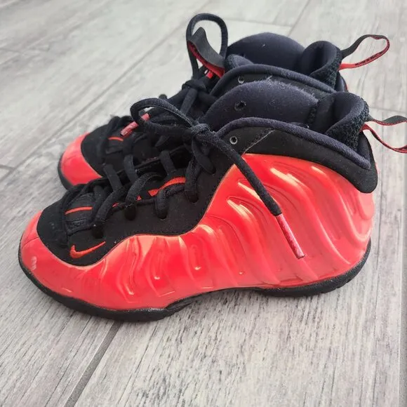 Nike Air Foamposite One Habanero Red boys lace up ankle sneakers size 12