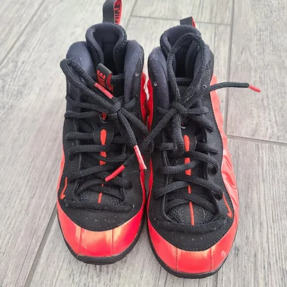 Nike Air Foamposite One Habanero Red boys lace up ankle sneakers size 12