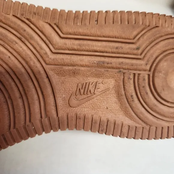 Nike Air Force 1 LV8 Youth 1.5Y Ale Brown Sesame Excellent Used Condition