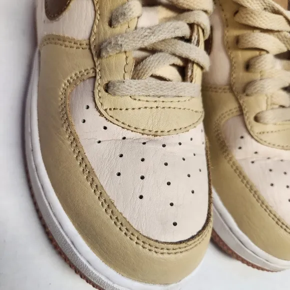 Nike Air Force 1 LV8 Youth 1.5Y Ale Brown Sesame Excellent Used Condition