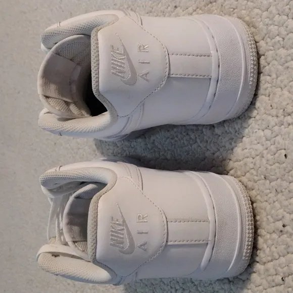 Nike Air Force 1 Size 10 All White Classic Sneakers Shoes Triple Staple AF1