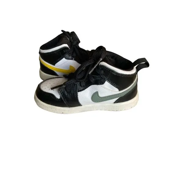 Nike Air Jordan 1 Mid Toddler 8C Sneakers