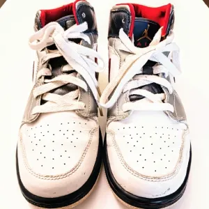 NIKE Air Jordan 1 Retro U.S. Olympic Gold Metal Victory Red/White/Blue Size 6Y