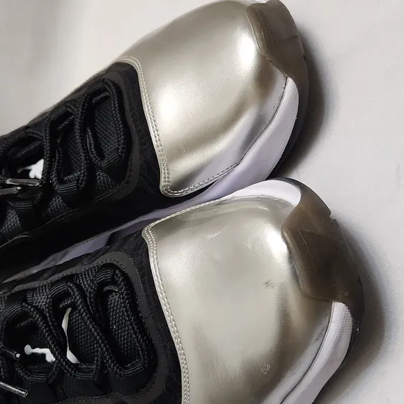 Nike Air Jordan 11 CMFT Low Black and Silver Basketball sneakers (womens size 9)