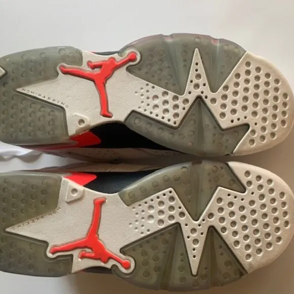 Nike Air Jordan 6 Retro