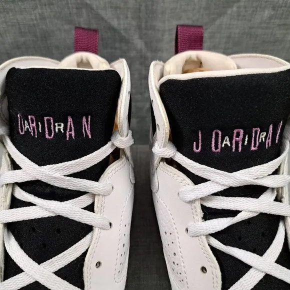 Nike Air Jordan 7 Retro Basketball Sneakers Size 7Y  Youth 442960-127 Women 8.5