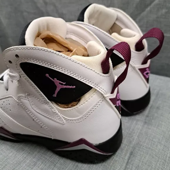 Nike Air Jordan 7 Retro Basketball Sneakers Size 7Y  Youth 442960-127 Women 8.5