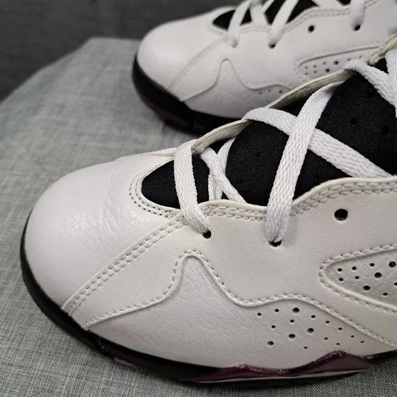 Nike Air Jordan 7 Retro Basketball Sneakers Size 7Y  Youth 442960-127 Women 8.5