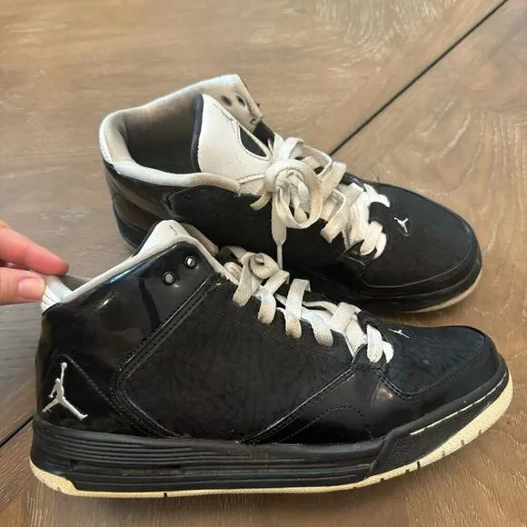 Nike Air Jordan as you go athletic basketball youth size 6.5 sneakers