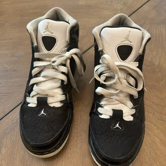 Nike Air Jordan as you go athletic basketball youth size 6.5 sneakers