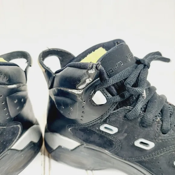Nike Air Jordan Black Metallic Silver Lace Up Sneakers K781