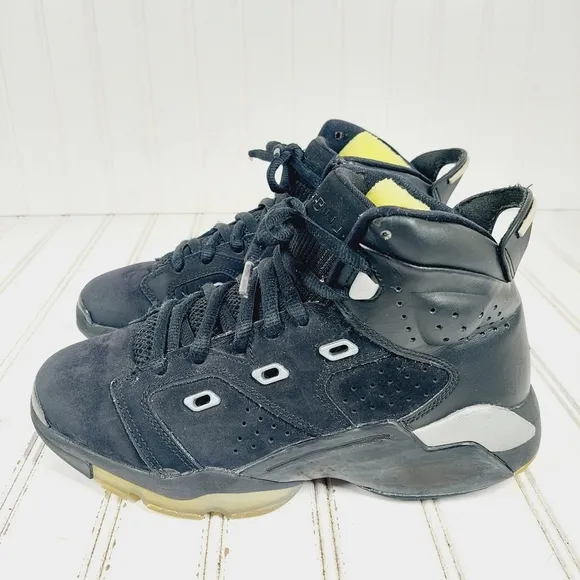 Nike Air Jordan Black Metallic Silver Lace Up Sneakers K781