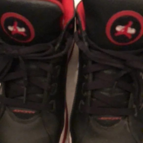 NIKE AIR JORDAN TEAM JORDAN BLACK/RED/WHITE BASKETBALL SNEAKERS MENS SIZE 12