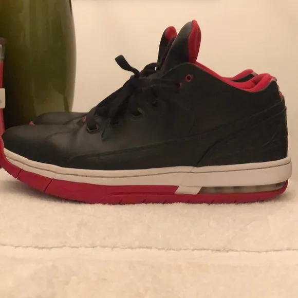 NIKE AIR JORDAN TEAM JORDAN BLACK/RED/WHITE BASKETBALL SNEAKERS MENS SIZE 12