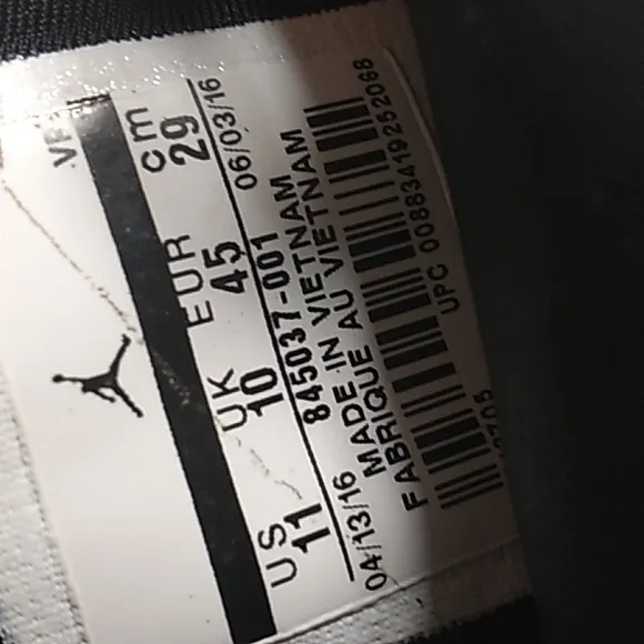 Nike Air Jordan Xxxi Flynit Banned Edition Size 11 Red And Black Sneakers.