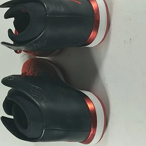 Nike Air Jordan Xxxi Flynit Banned Edition Size 11 Red And Black Sneakers.