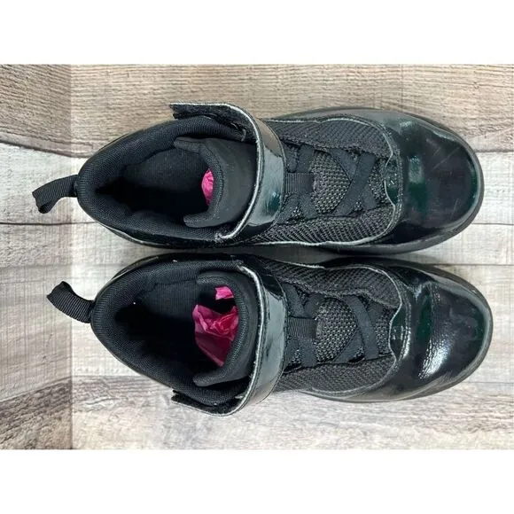 Nike Air Jordan CN8095-005 Max Aura 2 Triple Black Basketball Sneakers Youth 3Y