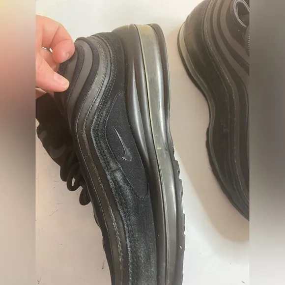 Nike Air Max 97 Ultra 17 SE Triple Black Sz 8 Sneakers Shoes GUC 924452-001