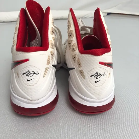 Nike Air Max Lebron PS (VIII) basketball sneakers white red