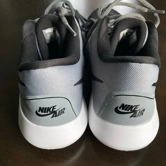 Nike Air Precision basketball sneakers, big kid 7.5