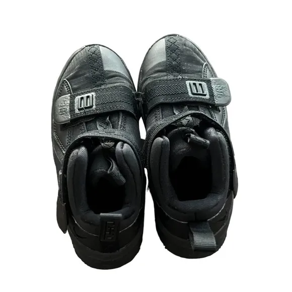 Nike Black LeBron Witness 7 Sneakers Size 11 C Toddler
