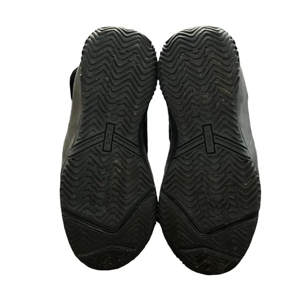 Nike Black LeBron Witness 7 Sneakers Size 11 C Toddler
