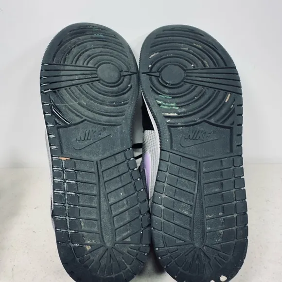 Nike Boys Air Jordan 1 Mid SE DC7226-015 Black Basketball Shoes Sneakers Size 5Y