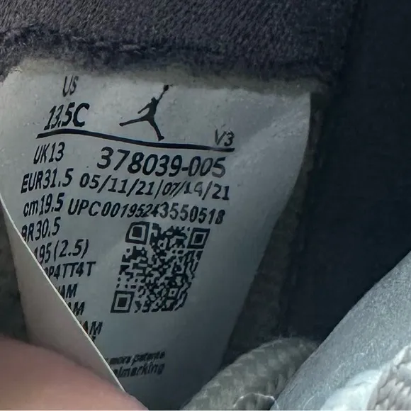 Nike Boys Air Jordan 11 378039-005 Gray Basketball Shoes Sneakers Size 13.5C