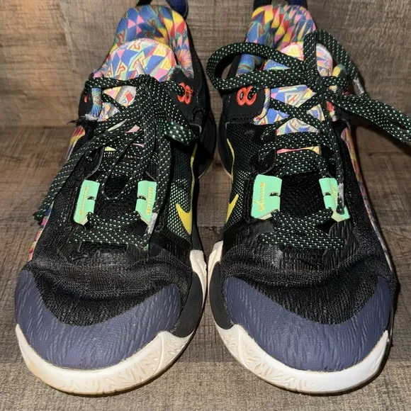 NIKE GIANNIS IMMORTALITY 2 Sneakers- size 5Y