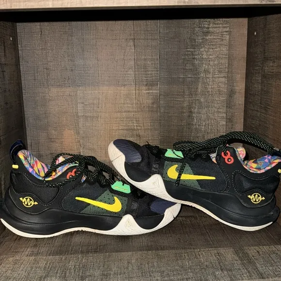 NIKE GIANNIS IMMORTALITY 2 Sneakers- size 5Y