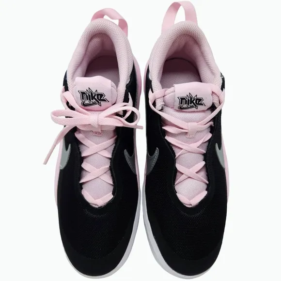 Nike Girls Basketball Sneakers Team Hustle Black Pink Girls Size 6 New In Box