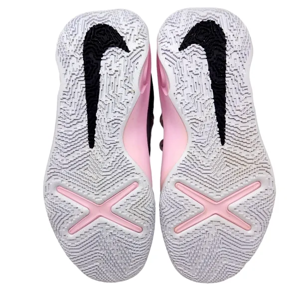Nike Girls Basketball Sneakers Team Hustle Black Pink Girls Size 6 New In Box