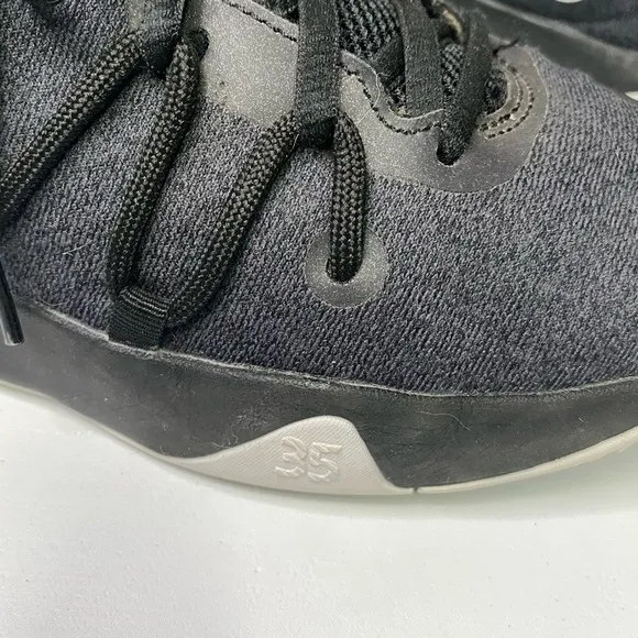 Nike KD basketball sneakers youth size 5 black