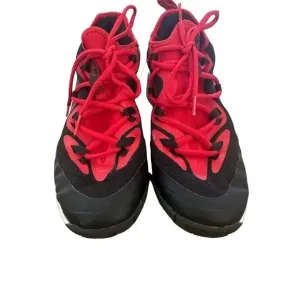 Nike Kids' Boys Black &amp; Red Future‎ Court 2 Basketball Sneakers Size 7Y