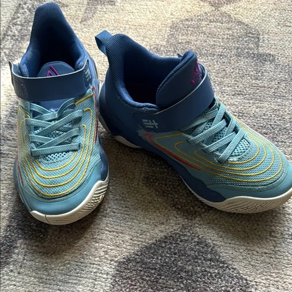 Nike Kids' Preschool Immortality 4 Basketball Shoes size 13c