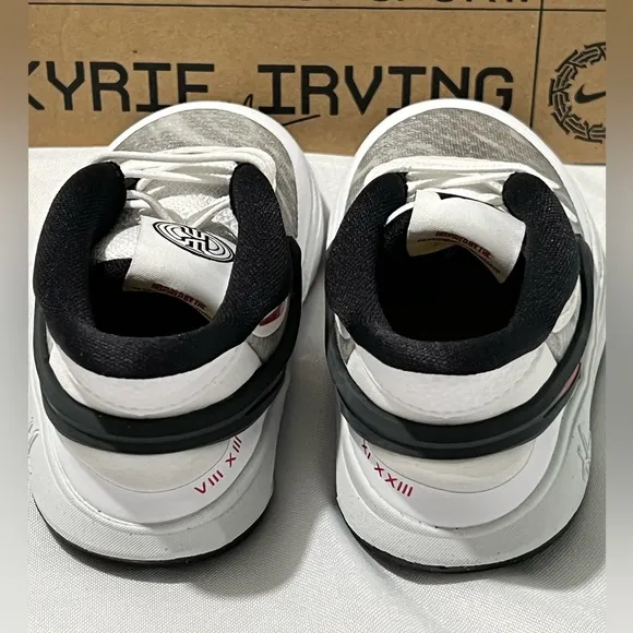 Nike Kyrei 8 TD white university red basketball sneakers shoe size‎ 9C
