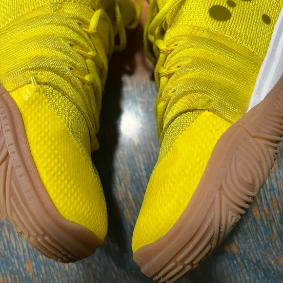 Nike Kyrie 5 SpongeBob SquarePants CN4501-700 Basketball Shoes- Youth 2Y…