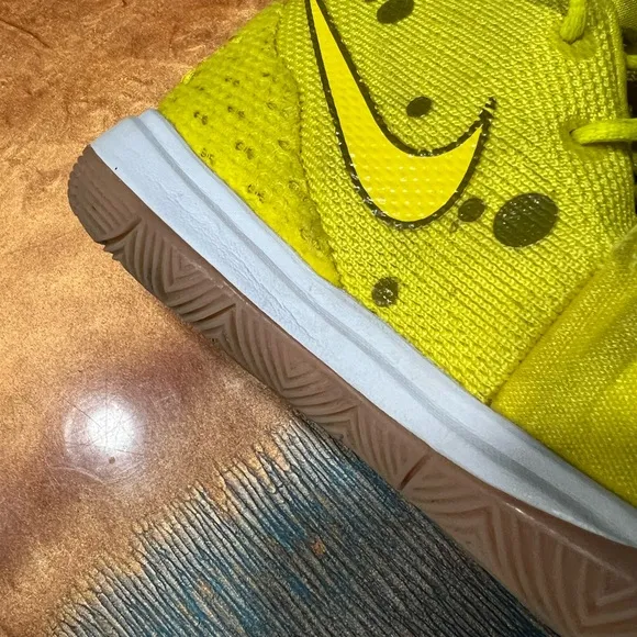 Nike Kyrie 5 SpongeBob SquarePants CN4501-700 Basketball Shoes- Youth 2Y…