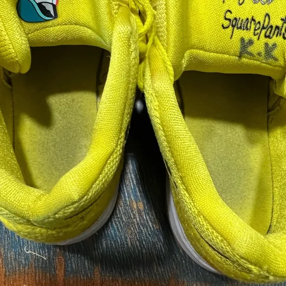 Nike Kyrie 5 SpongeBob SquarePants CN4501-700 Basketball Shoes- Youth 2Y…