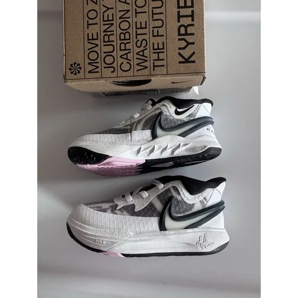 NIKE KYRIE 8 (TD) White/White Black KIDS SIZE 6c Sneaker New In Box