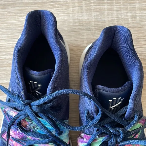 Nike Kyrie Five Basketball Sneakers Size 7Y